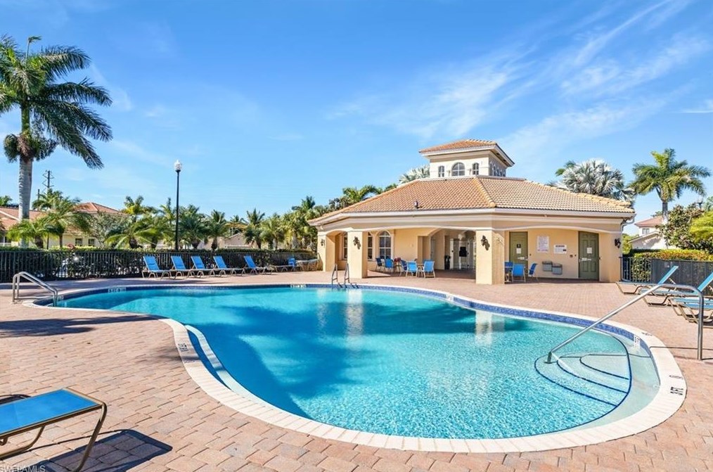8289 Sumner Ave, Fort Myers, FL 33908-3819