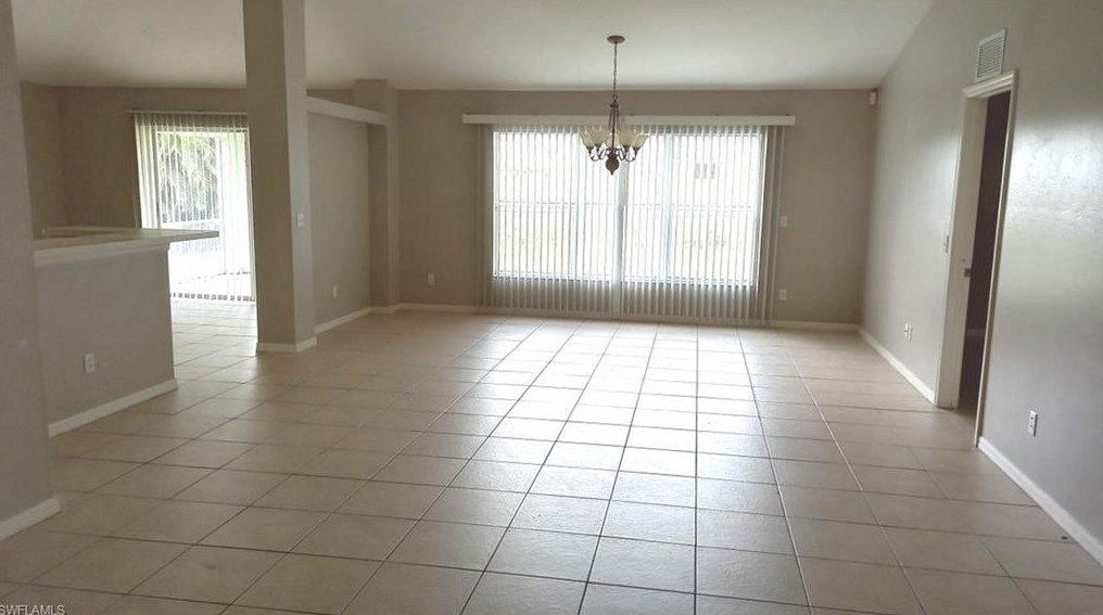 4584 Varsity Cir, Lehigh Acres, FL 33971