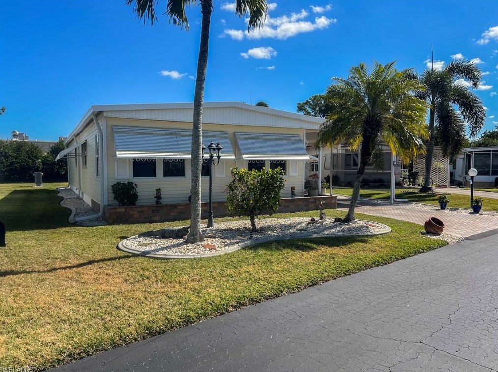 15410 Meadow Cir, Fort Myers, FL 33908-5152