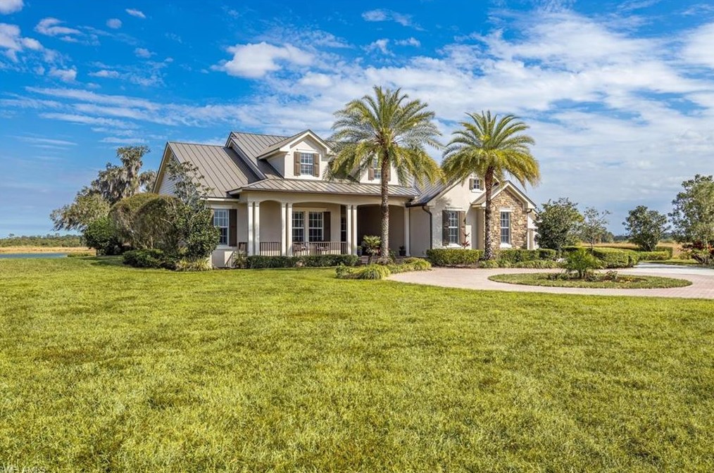 2131 Silk Bay Blvd, Alva, FL 33920