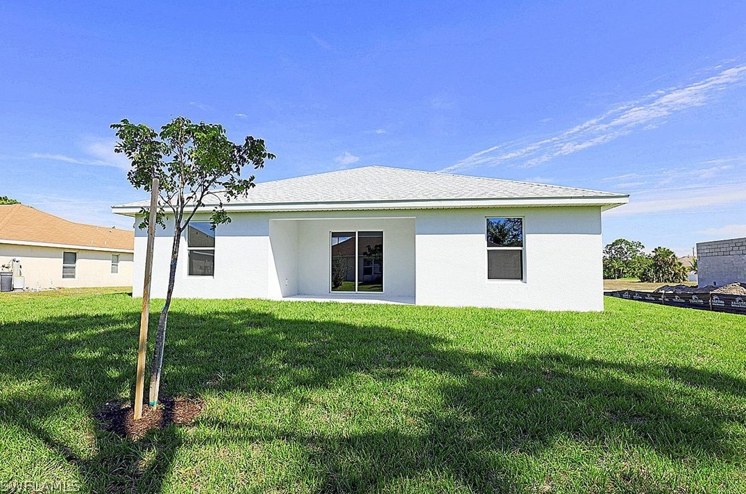 1712 14th Pl, Cape Coral, FL 33993-5020