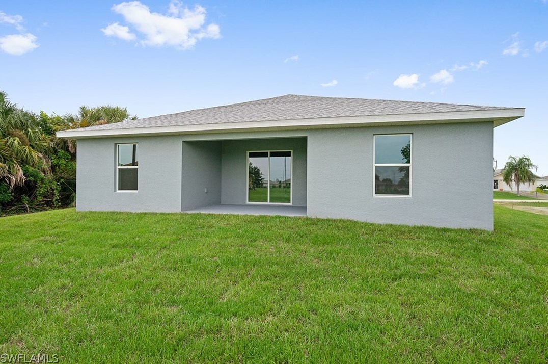 4104 15th Ave, Cape Coral, FL 33909-4429