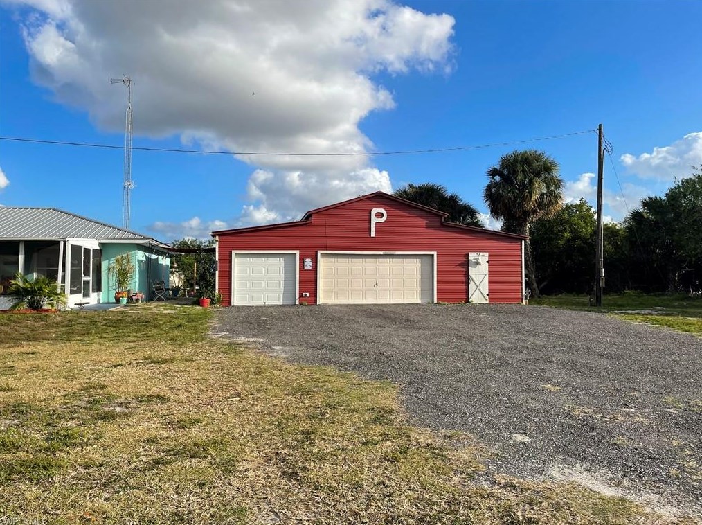 2135 &amp 2127 River Rd, Moore Haven, FL 33471