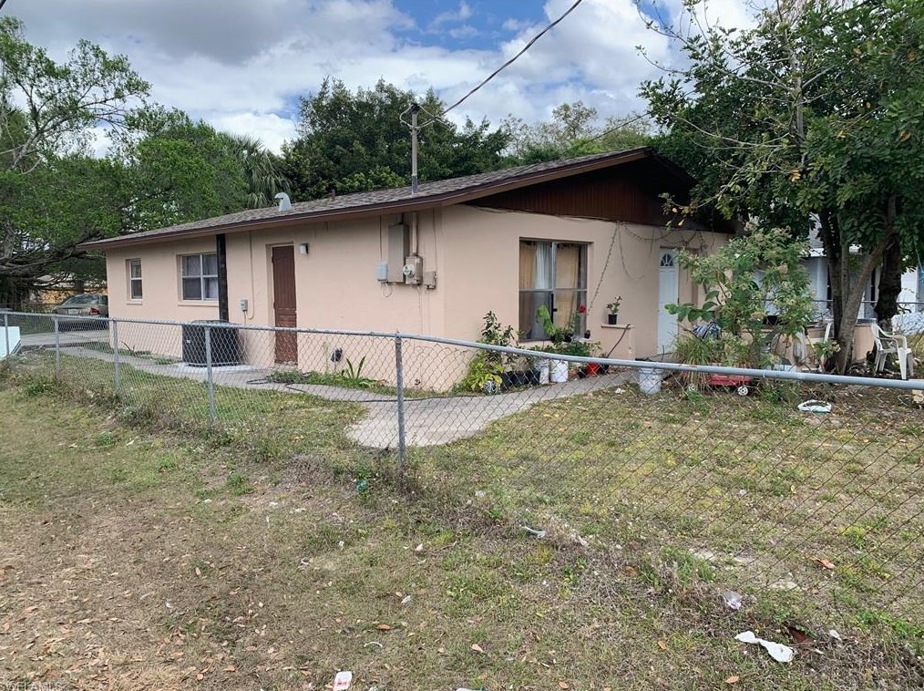 4301 Ballard Rd, Fort Myers, FL 33905-4520