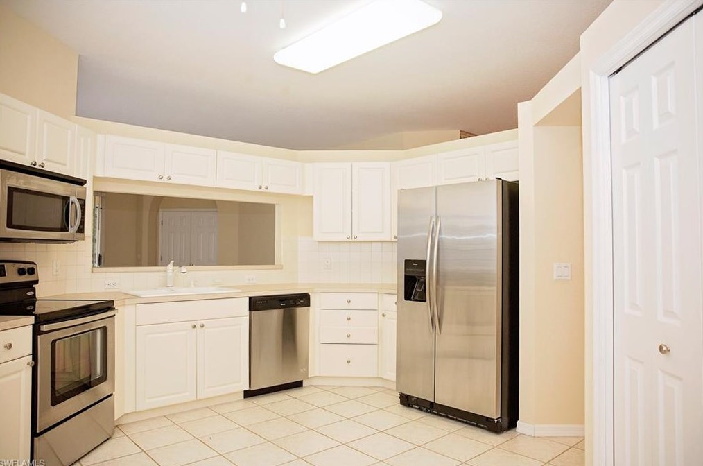 7758 Bay Lake Dr, Fort Myers, FL 33907-1832