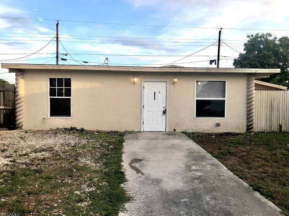 3508 Dora St, Fort Myers, FL 33916-5744