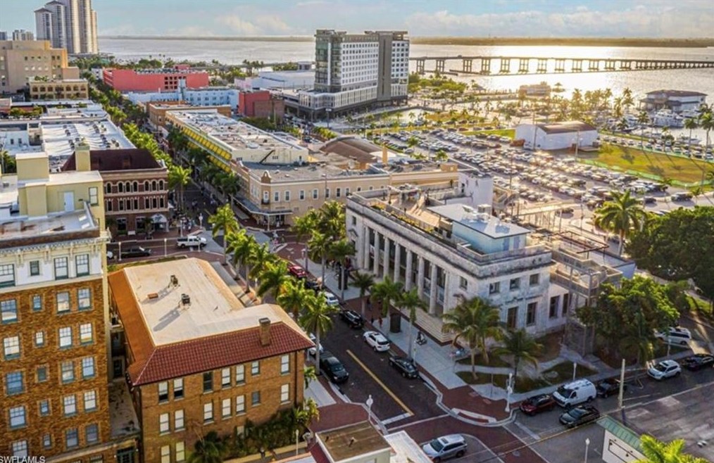 2310 1st St, Fort Myers FL  33901-2904 exterior