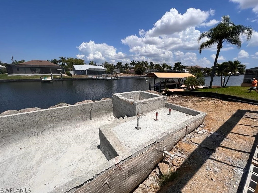 2307 45th Ter, Cape Coral, FL 33914-6736