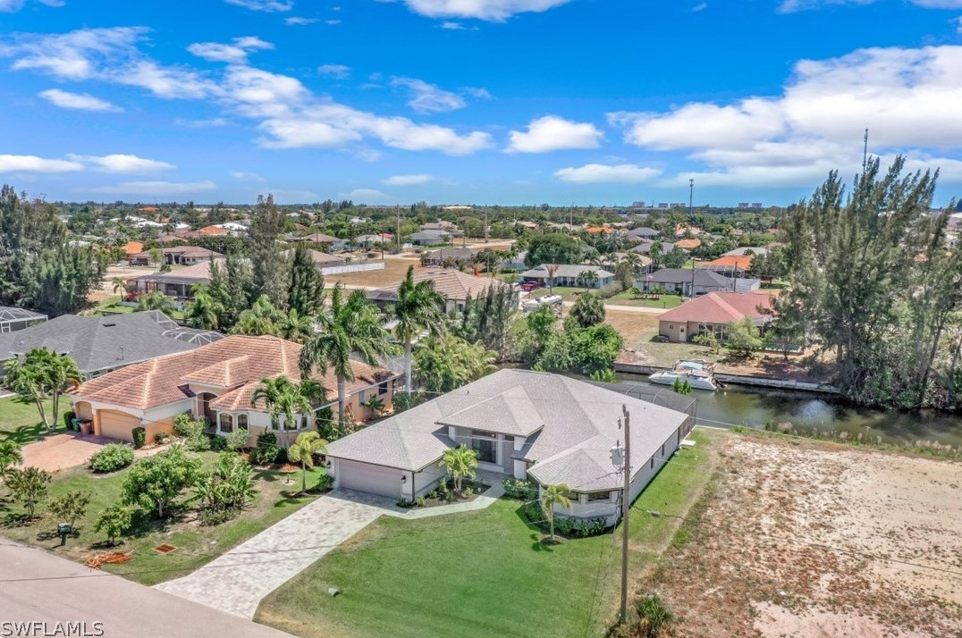 2016 28th Ln, Cape Coral, FL 33914-3948