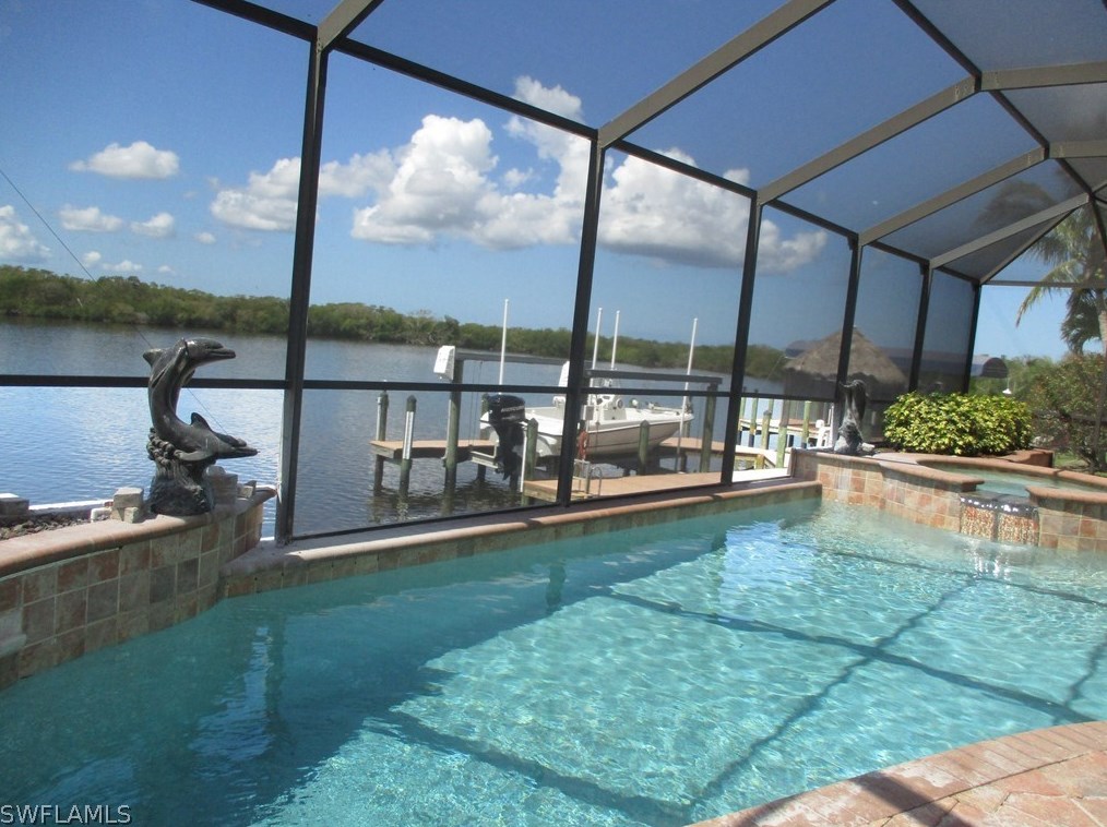 4234 10th St, Cape Coral, FL 33993-9319