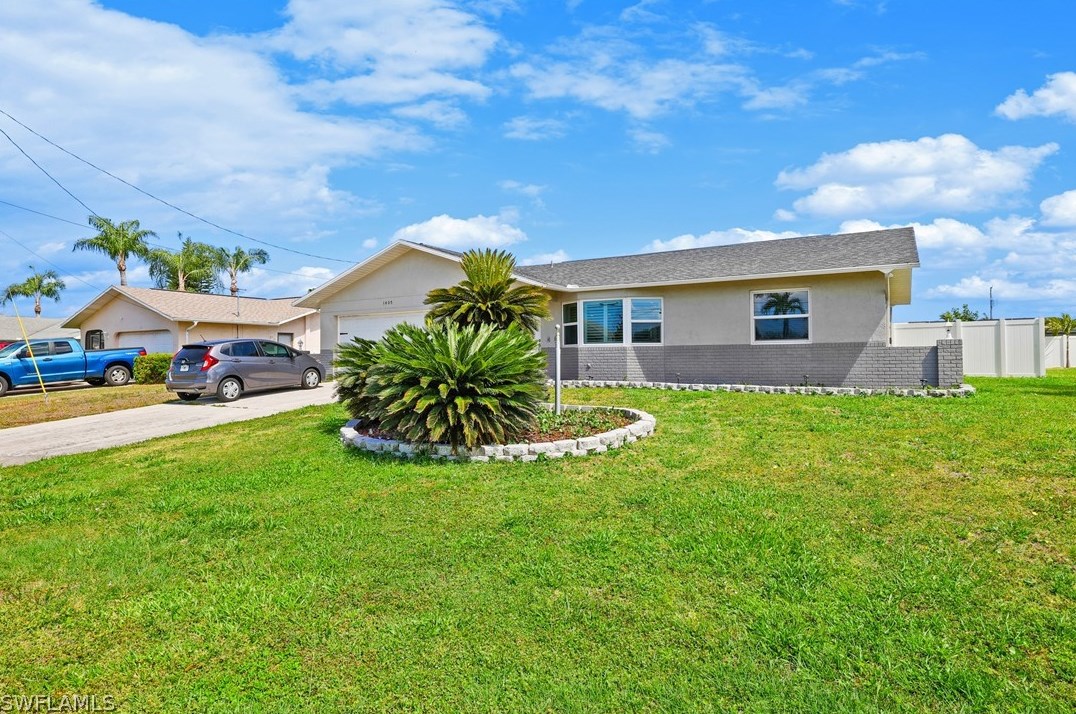 1405 32nd St, Cape Coral, FL 33904-3979