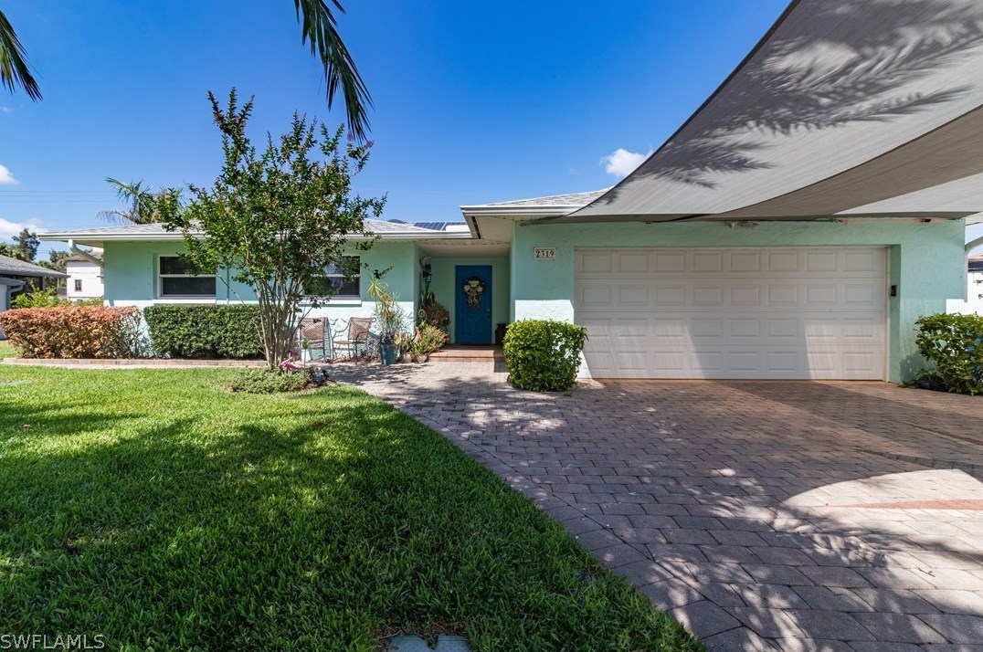 2319 Club House Rd, Fort Myers, FL 33917-2525