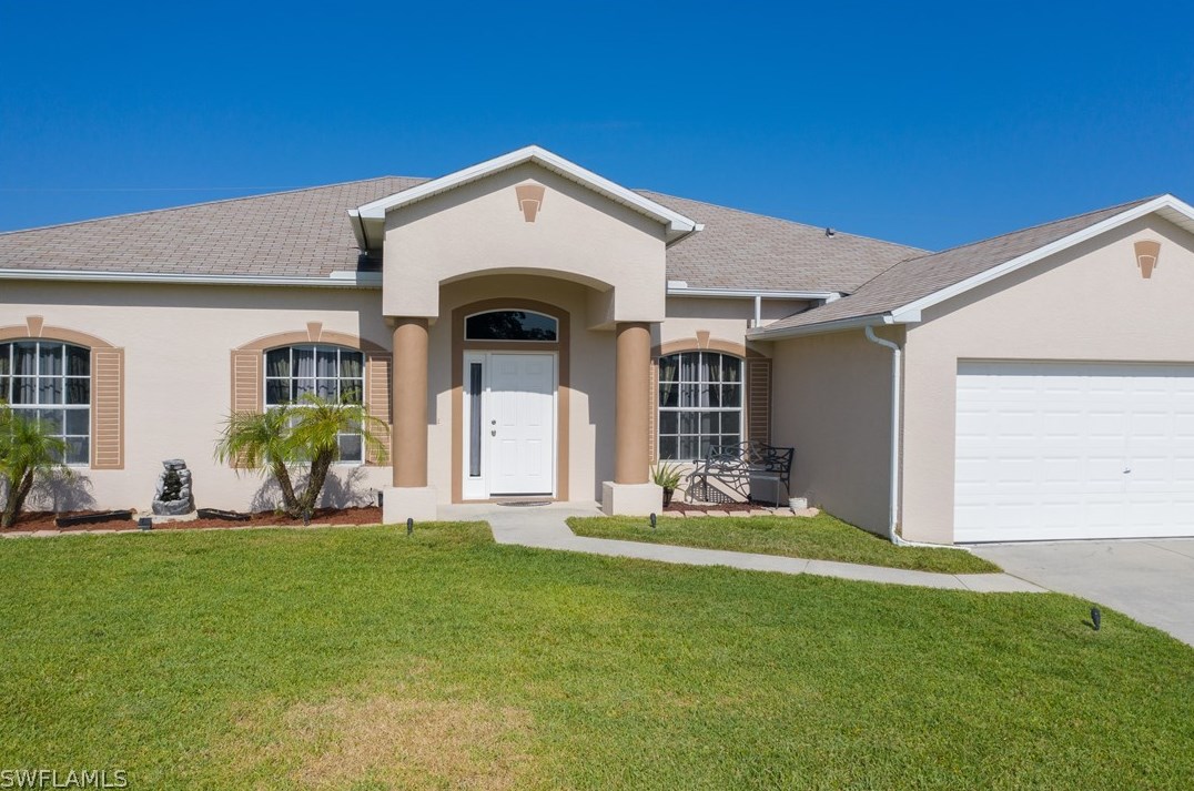 1712 4th Ave, Cape Coral, FL 33909-9223