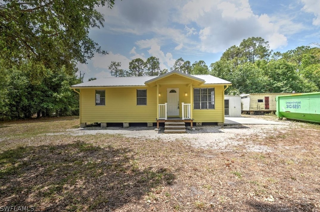 19651 Honey Bear Ln, Fort Myers, FL 33917-5534