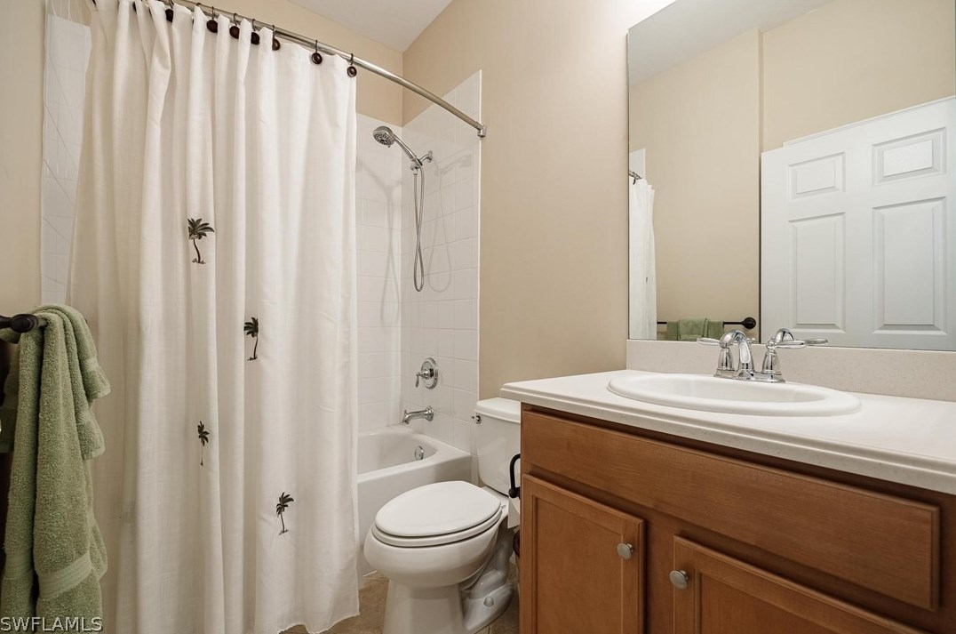 3516 Crosswater Dr, North Fort Myers FL  33917-7851 exterior