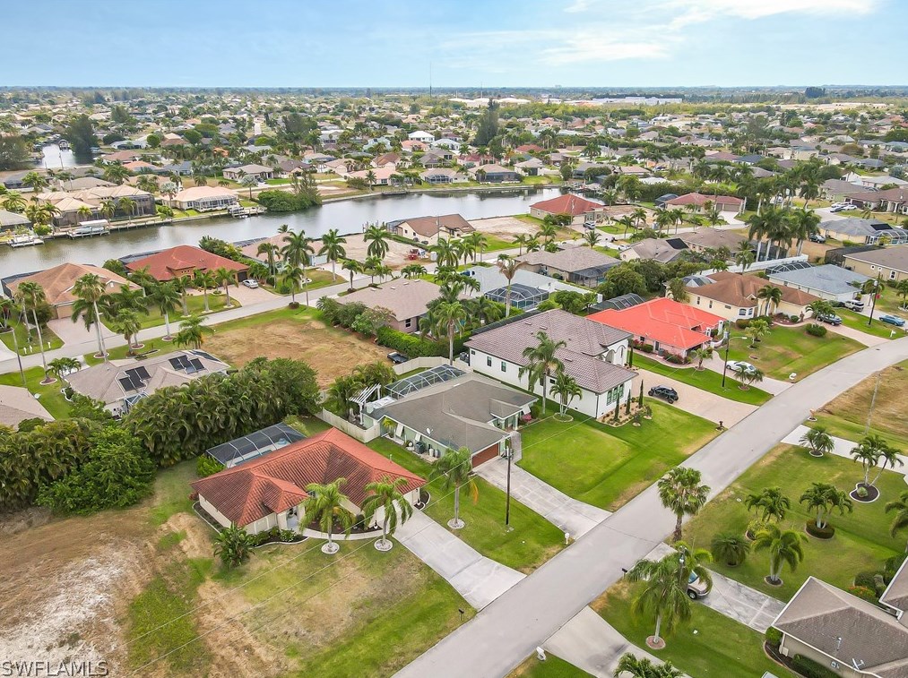 3029 27th Ct, Cape Coral, FL 33914-4720