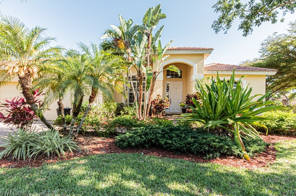 14145 Creek Ct, Fort Myers FL 33908-3017 exterior