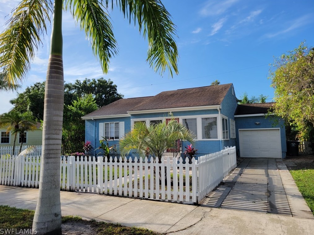 1512 Paloma Dr, Fort Myers, FL 33901-6824