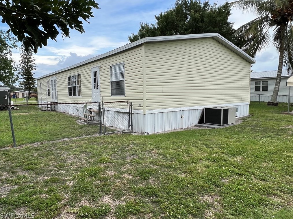 675 Tammy Rd, Clewiston, FL 33440-8412