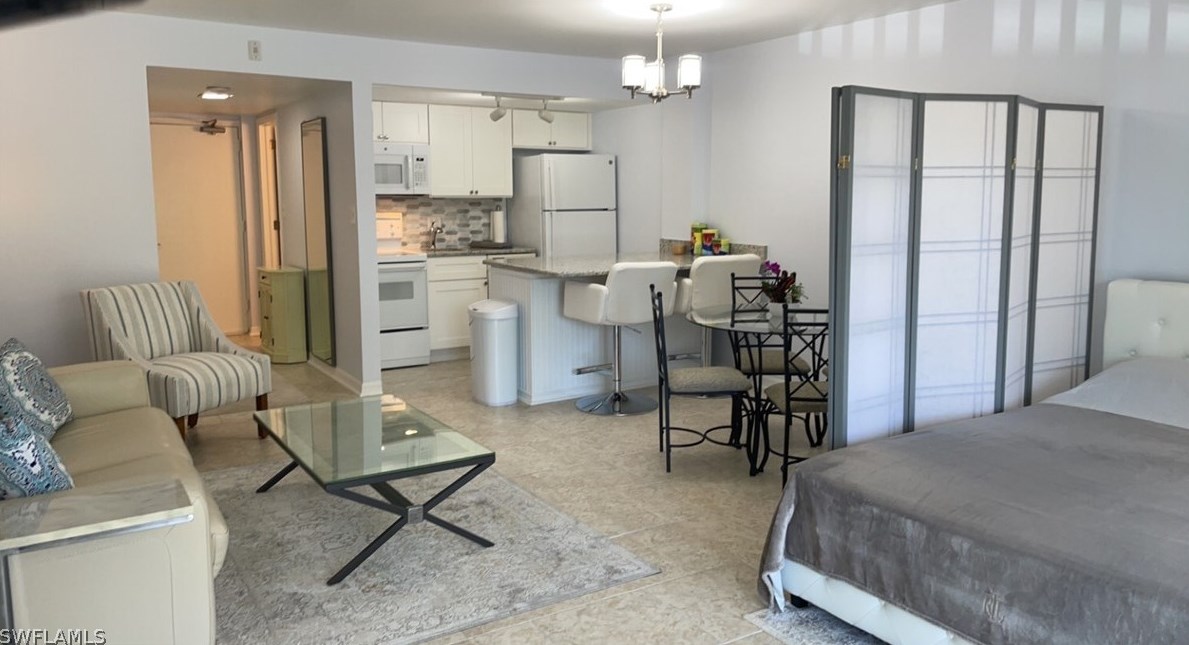 1 Bluebill Ave #208, Naples, FL 34108