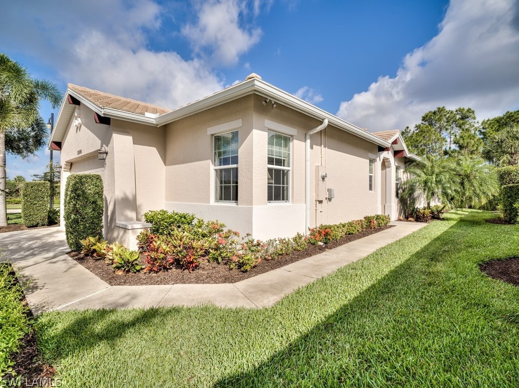 10696 Camarelle Cir, Fort Myers, FL 33913-7058