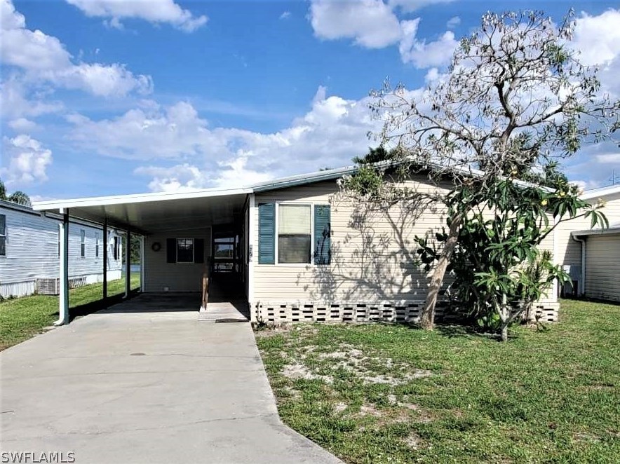 879 Yacht Club Way, Moore Haven FL  33471-2823 exterior