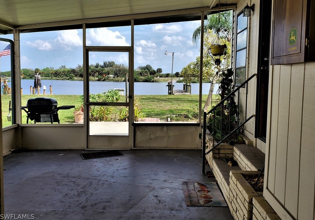 879 Yacht Club Way, Moore Haven, FL 33471