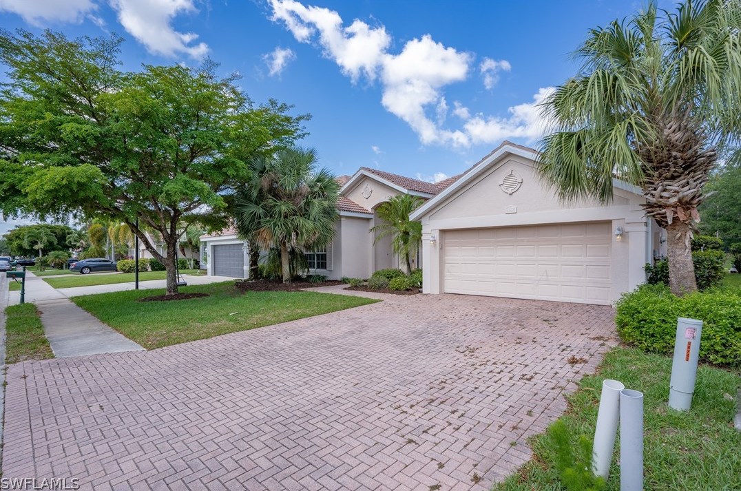 9688 Blue Stone Cir, Fort Myers, FL 33913-6721