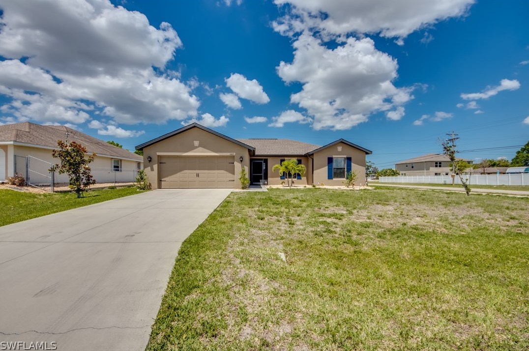 1002 8th Ct, Cape Coral, FL 33991-2601