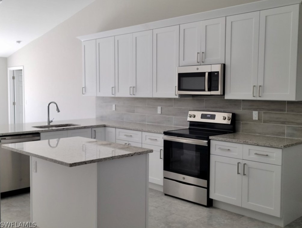 374 Pennfield St, Lehigh Acres, FL 33974