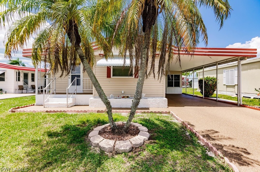 278 Yorkshire Ave, Fort Myers, FL 33908-3434