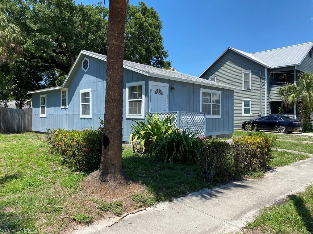 2157 Hoople St, Fort Myers, FL 33901-3723