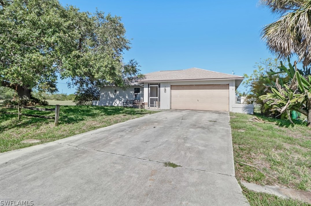 1202 14th Pl, Cape Coral, FL 33909-1521