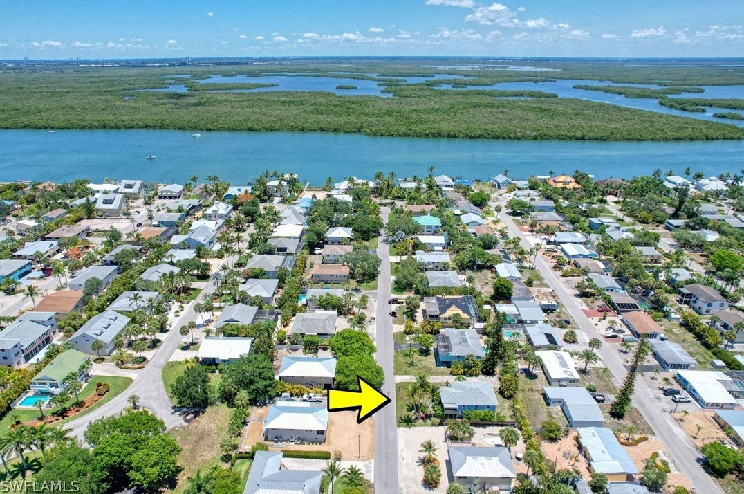 120 Bay Mar Dr, Fort Myers Beach, FL 33931