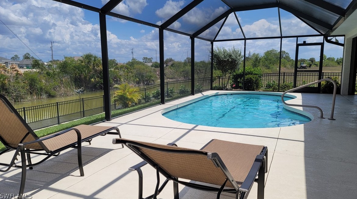 4321 Ne 9th Ct, Cape Coral, FL 33909