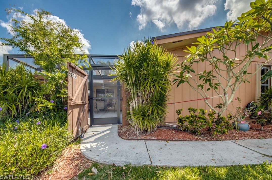 6406 Royal Woods Dr, Fort Myers, FL 33908-6147
