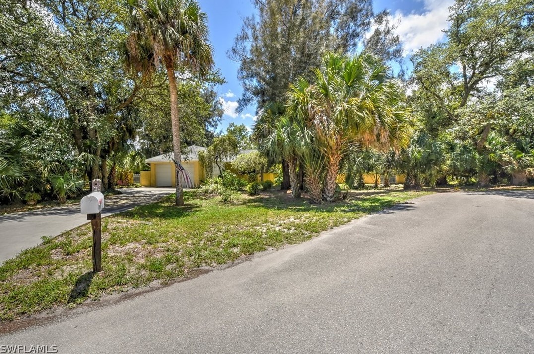 9250 Sedgefield Rd, Fort Myers, FL 33917-4751