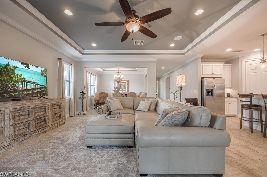 1326 Jambalana Ln, Fort Myers FL  33901-8808 exterior