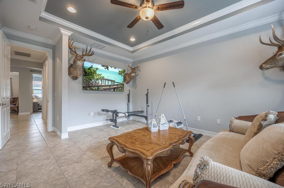 1326 Jambalana Ln, Fort Myers FL  33901-8808 exterior