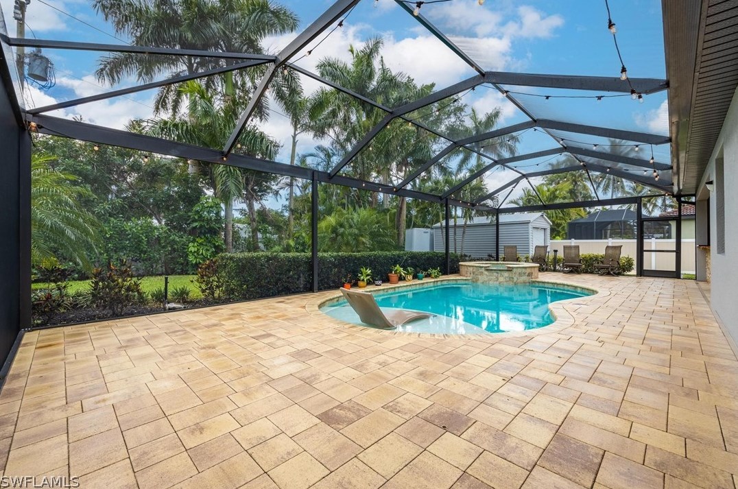 1326 Jambalana Ln, Fort Myers FL  33901-8808 exterior