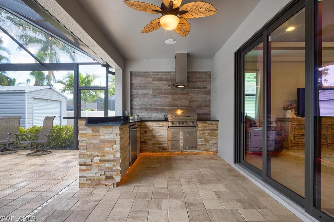 1326 Jambalana Ln, Fort Myers FL  33901-8808 exterior