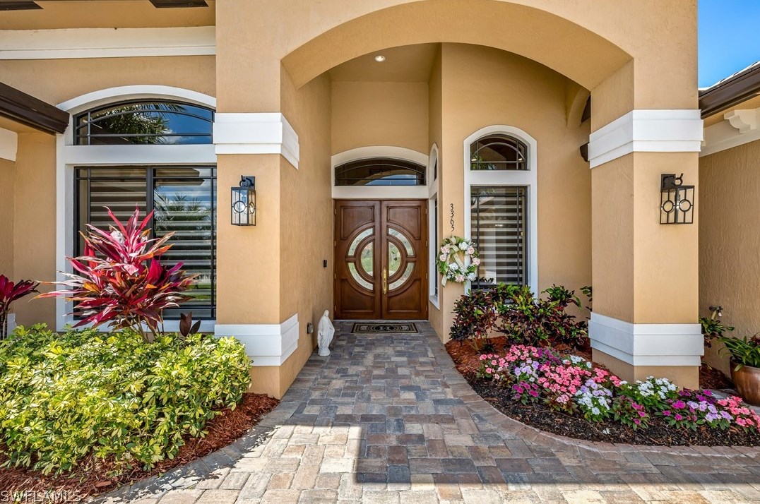 3365 Chestnut Grove Dr, Alva, FL 33920