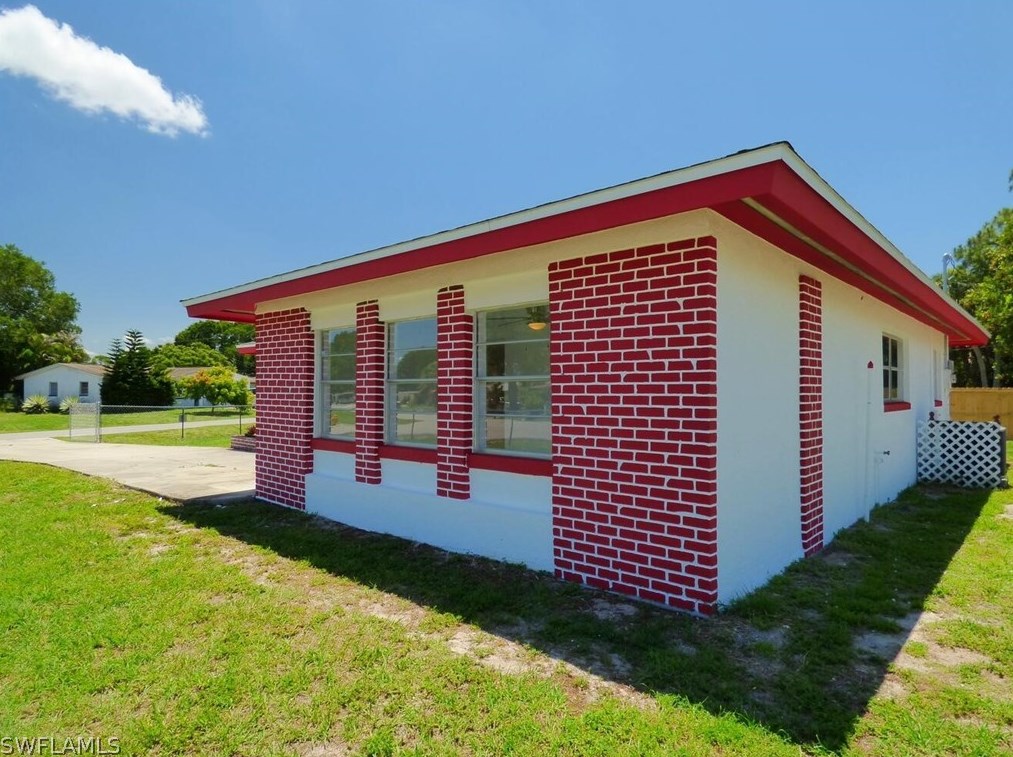 1447 Glick Dr, Fort Myers, FL 33917-3014