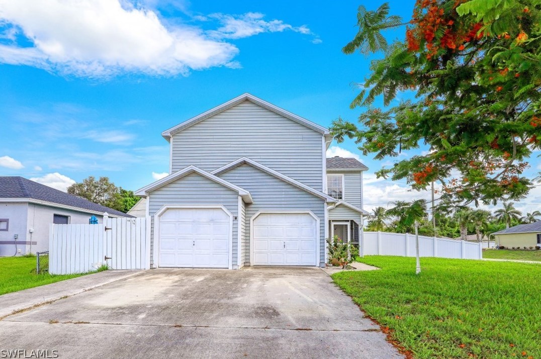 8365 Tahiti Rd, Fort Myers, FL 33967-2667