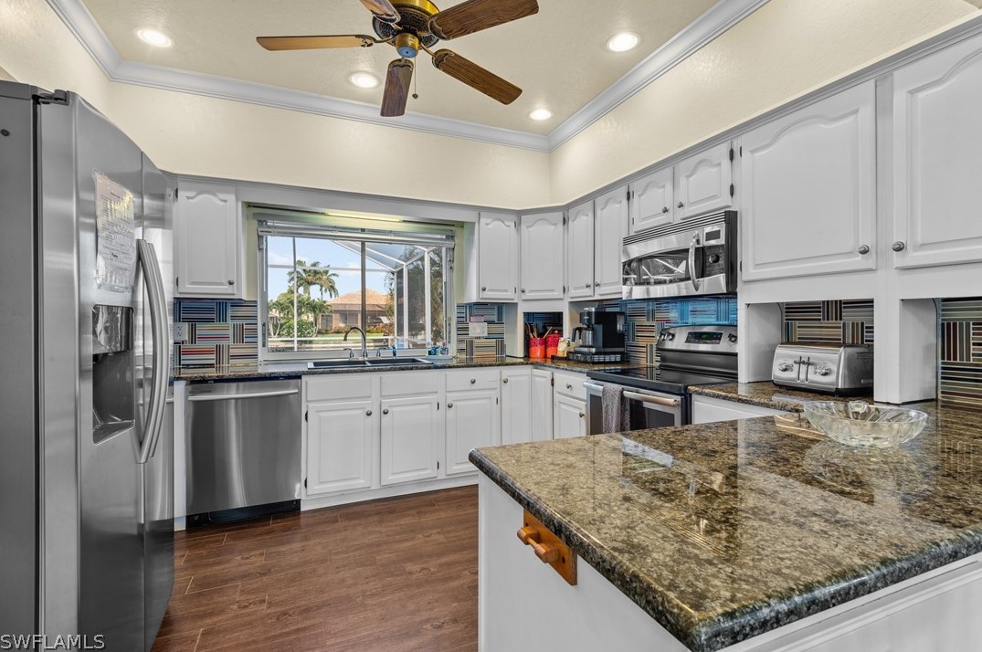 4006 25 Pl, Cape Coral FL  33914-5470 exterior