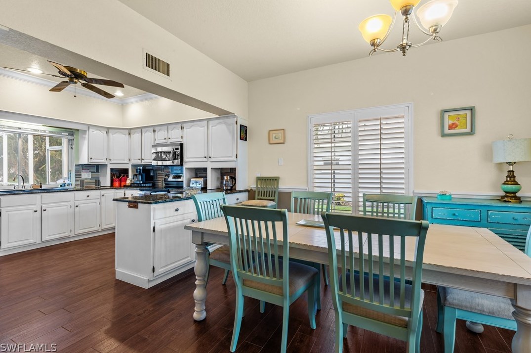 4006 25 Pl, Cape Coral FL  33914-5470 exterior