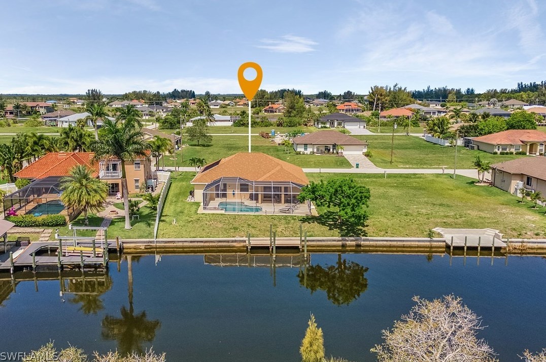 2307 38th Ave, Cape Coral, FL 33993-3586