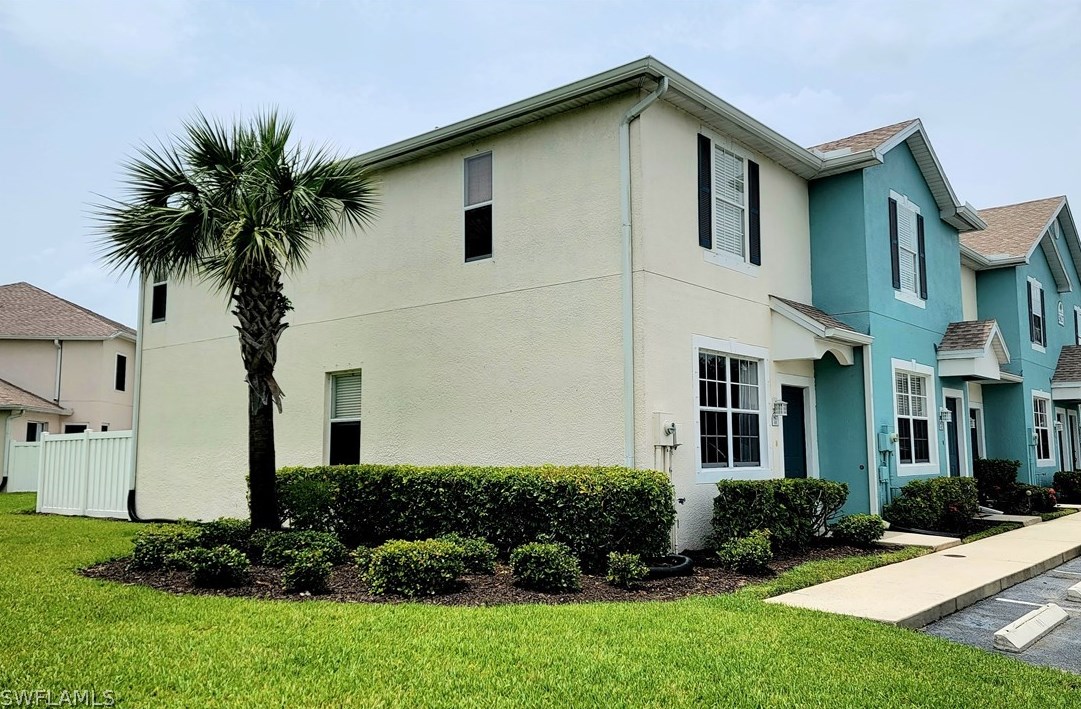 3627 Pine Oak Cir, Fort Myers, FL 33916-7435