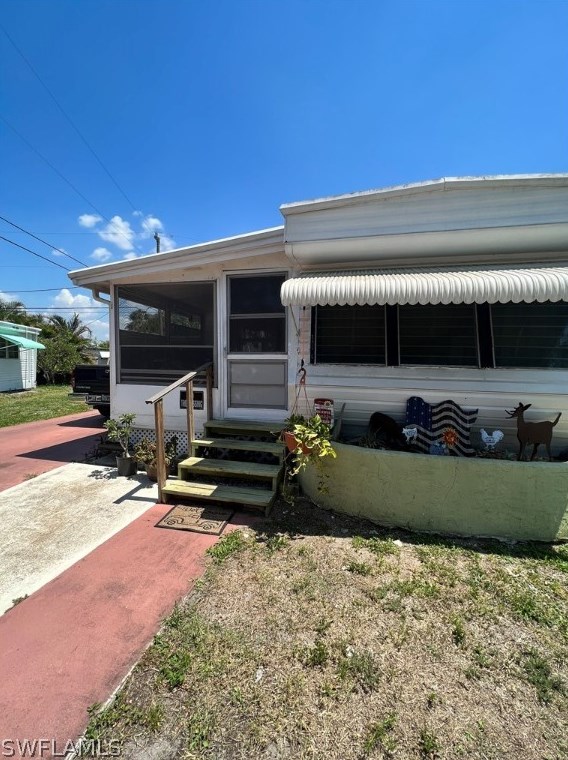 150 Flame Ln, Fort Myers, FL 33917-6521