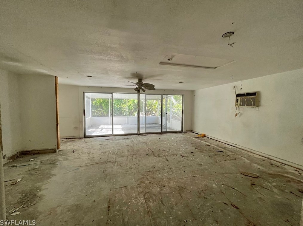 6451 Adelphi Cir, Fort Myers FL  33919-5002 exterior